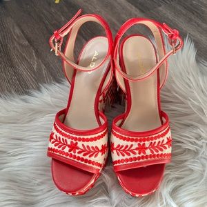Aldo platform sandals perfect for spring and summer.